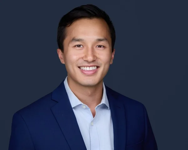 Professional financial services headshot example 2 - Villanova photography by Images by IBA