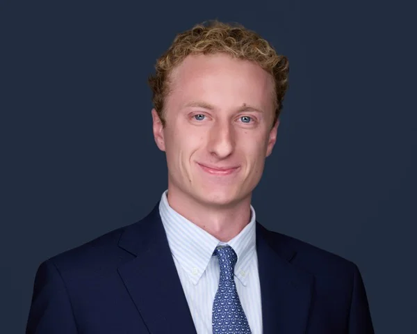 Professional financial services headshot example 4 - Villanova photography by Images by IBA