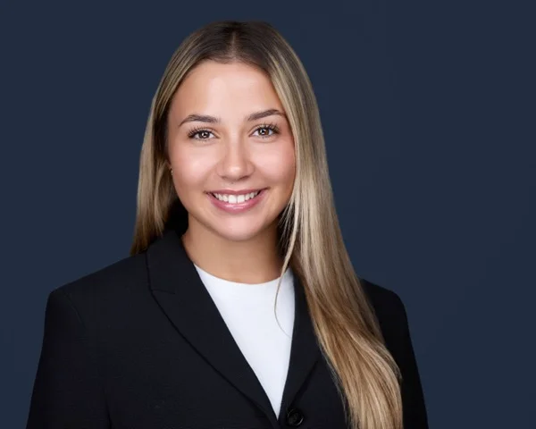 Professional financial services headshot example 5 - Villanova photography by Images by IBA